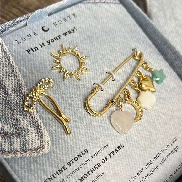Luna Norte | Brooch Set w/ Genuine Stones ✨ - Picture 6 of 9